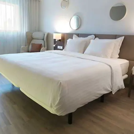 Hotel Ac By Marriott Paris Le Bourget Airport 4*