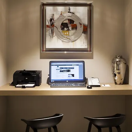 Hotel Ac By Marriott Paris Le Bourget Airport 4*